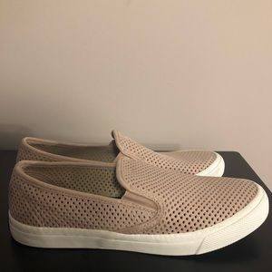 Sperry Seaside Perforated Slip-on